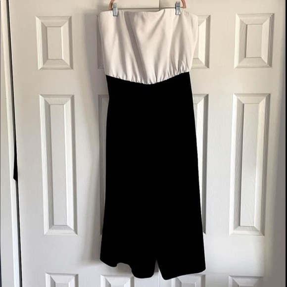 🔥Alice + Olivia, strapless capri jumpsuit - Picture 4 of 9